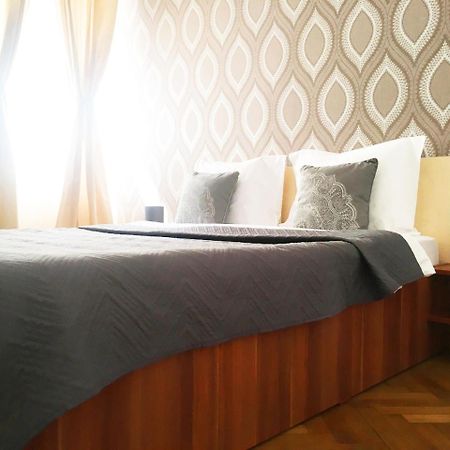 Sunny Old Town Apartment Braşov Eksteriør bilde
