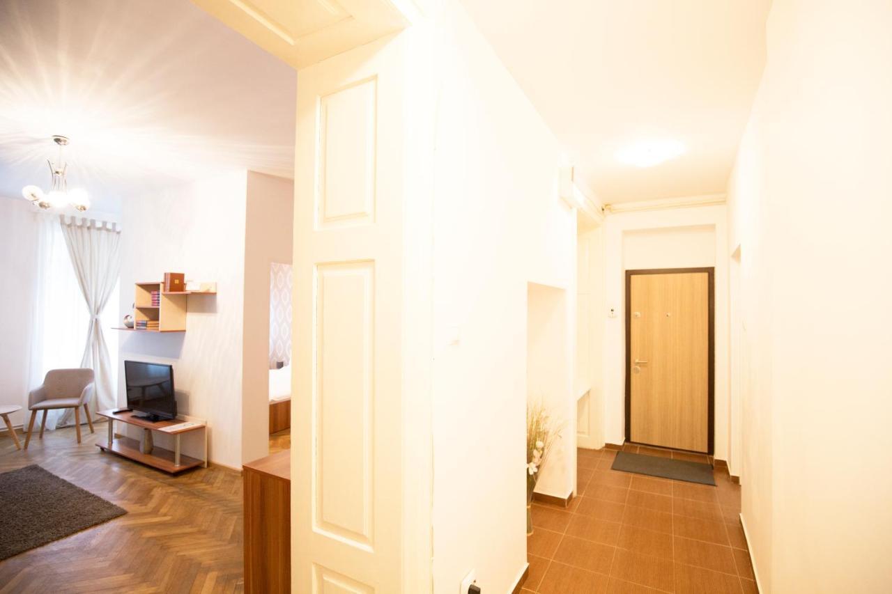 Sunny Old Town Apartment Braşov Eksteriør bilde