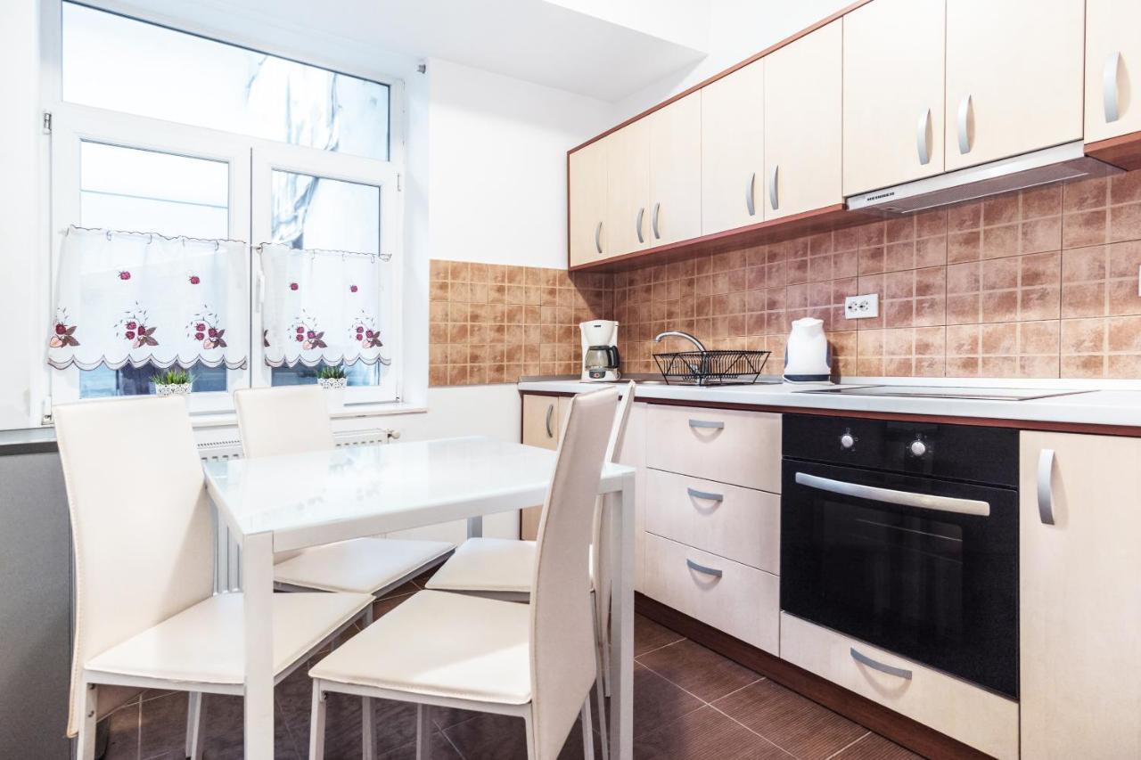 Sunny Old Town Apartment Braşov Eksteriør bilde