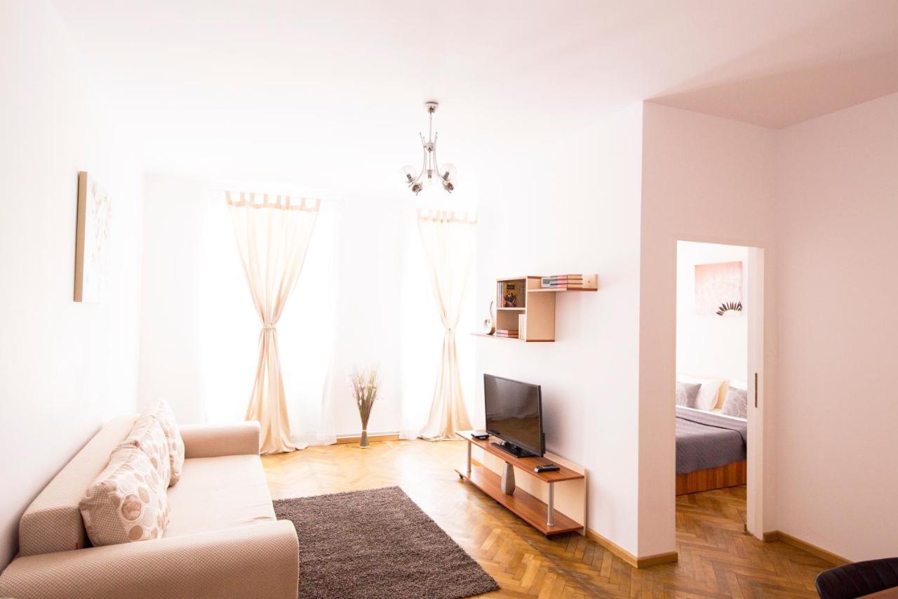 Sunny Old Town Apartment Braşov Eksteriør bilde